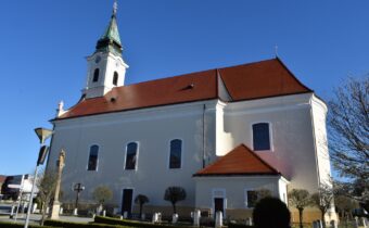 Kostol Najsvätejšej Trojice v Bánovciach nad Bebravou