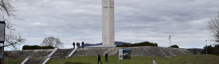 Pamätník SNP na Jankovom vŕšku v Uhrovci